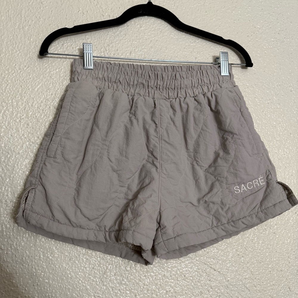 Sacre grey Sand Puffer Outdoor Athletic Athletic quilted Shorts Size XS